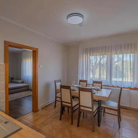 Rezkakas - Apartment Gyula