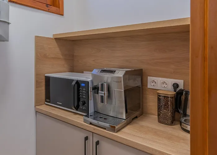 Apartament Rezkakas - *
