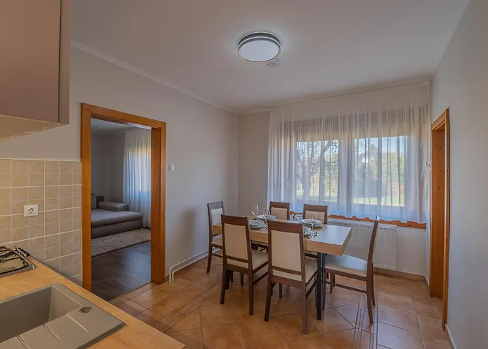 Rezkakas - Apartament Gyula